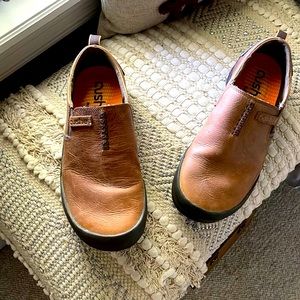 Cushe mellow. Men’s Shoes. Slip on. Leather. Never worn.